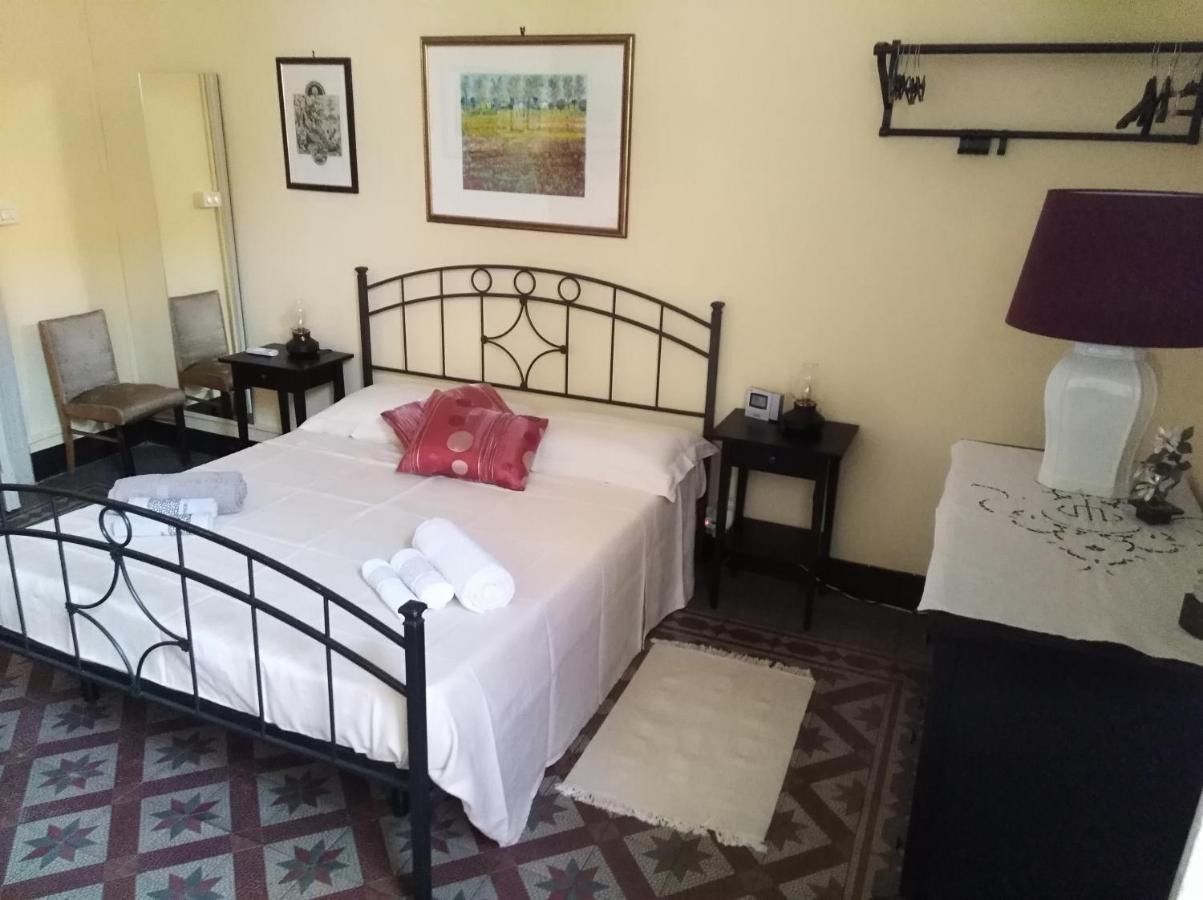 L'Oasi Di Sofia Appartamento Turistico Etnea Cavour Bellini Catania Bagian luar foto