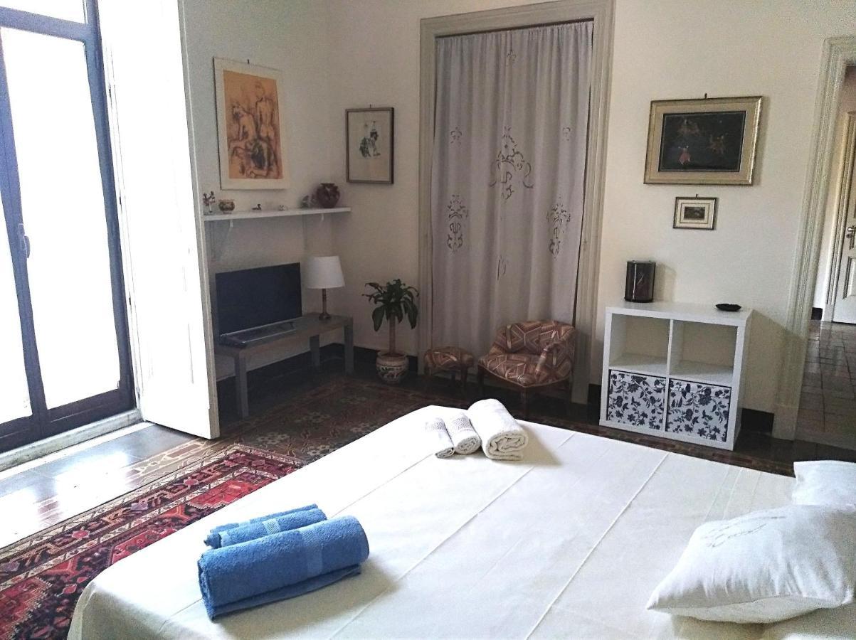 L'Oasi Di Sofia Appartamento Turistico Etnea Cavour Bellini Catania Bagian luar foto