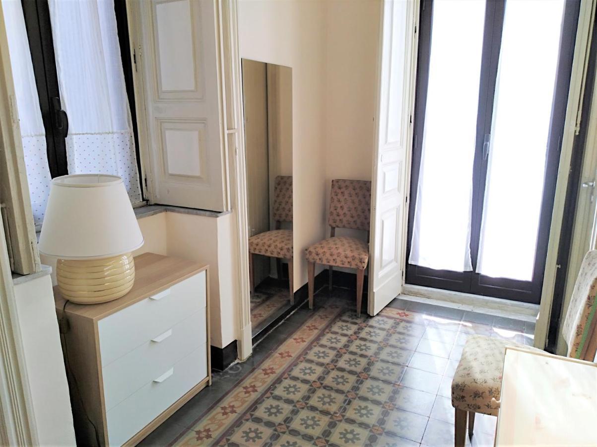 L'Oasi Di Sofia Appartamento Turistico Etnea Cavour Bellini Catania Bagian luar foto
