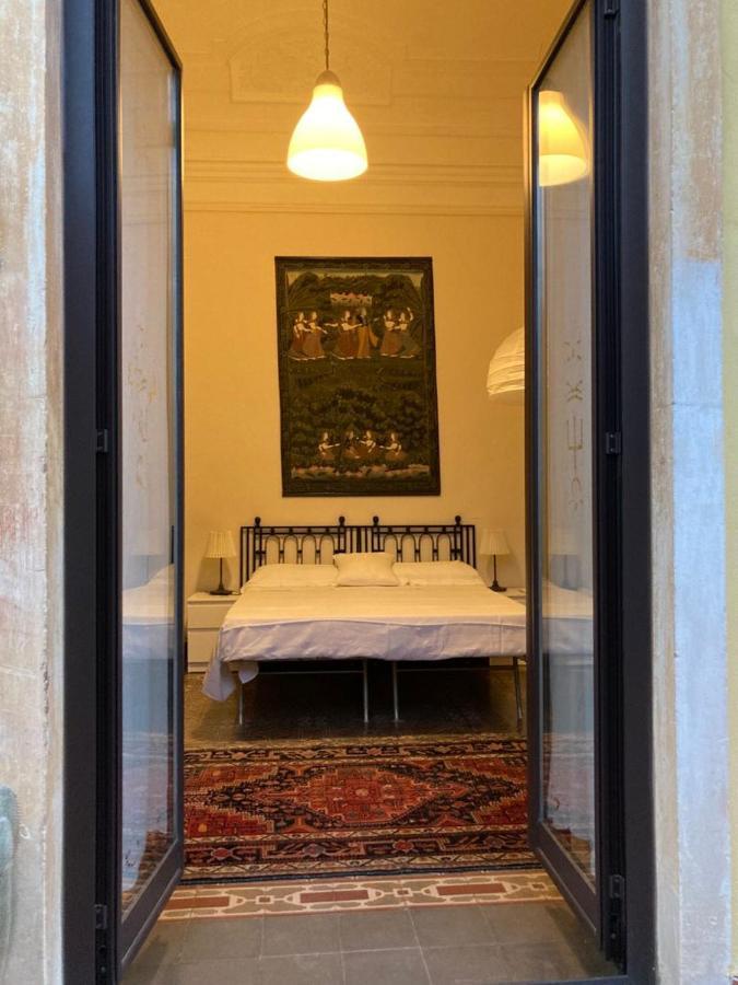 L'Oasi Di Sofia Appartamento Turistico Etnea Cavour Bellini Catania Bagian luar foto