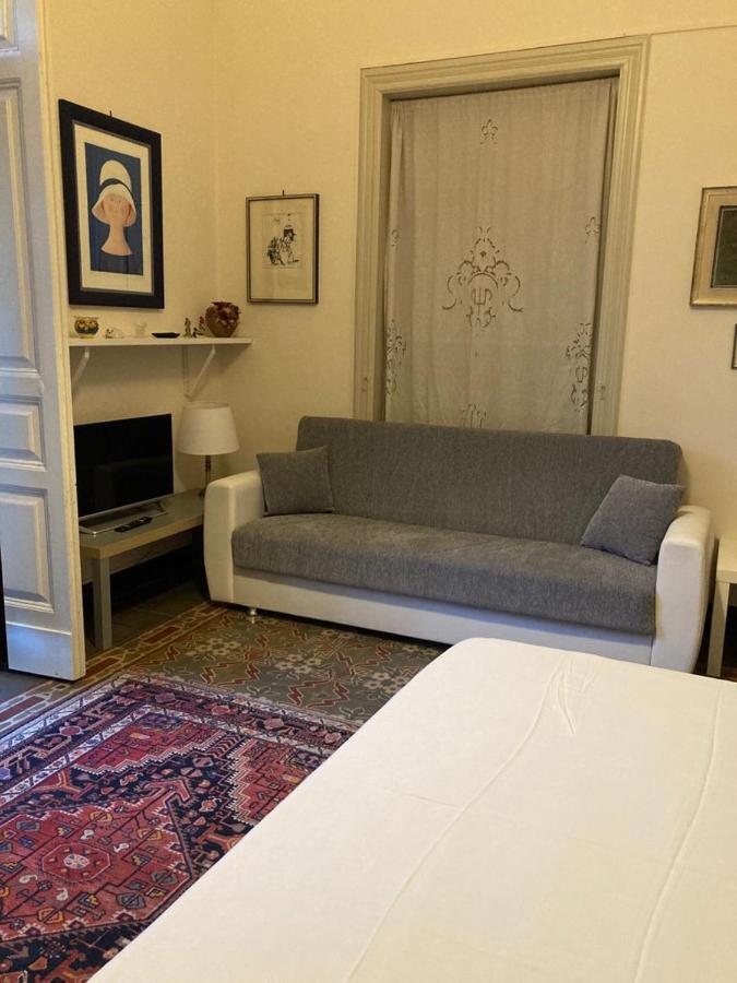 L'Oasi Di Sofia Appartamento Turistico Etnea Cavour Bellini Catania Bagian luar foto